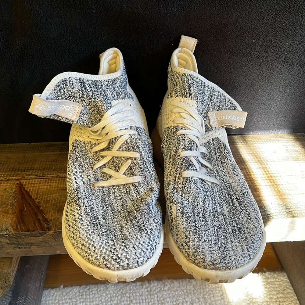 Adidas Sneakers